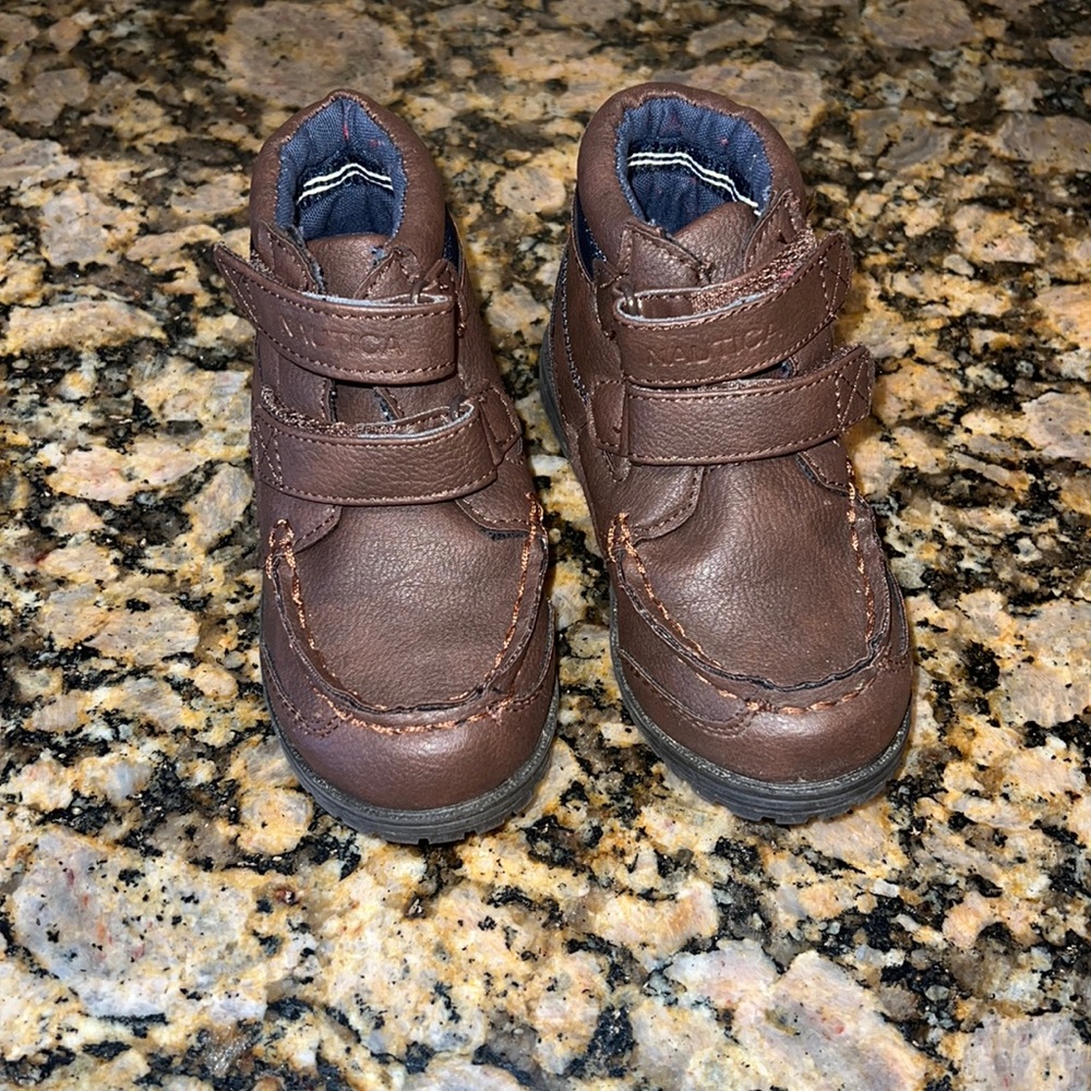 Boys size 8 toddler dress shoes